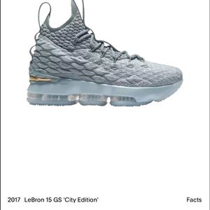 Nike Lebron City Edition GS Wolf Grey/Metallic Gold Pre owned Boy size 4.5Y